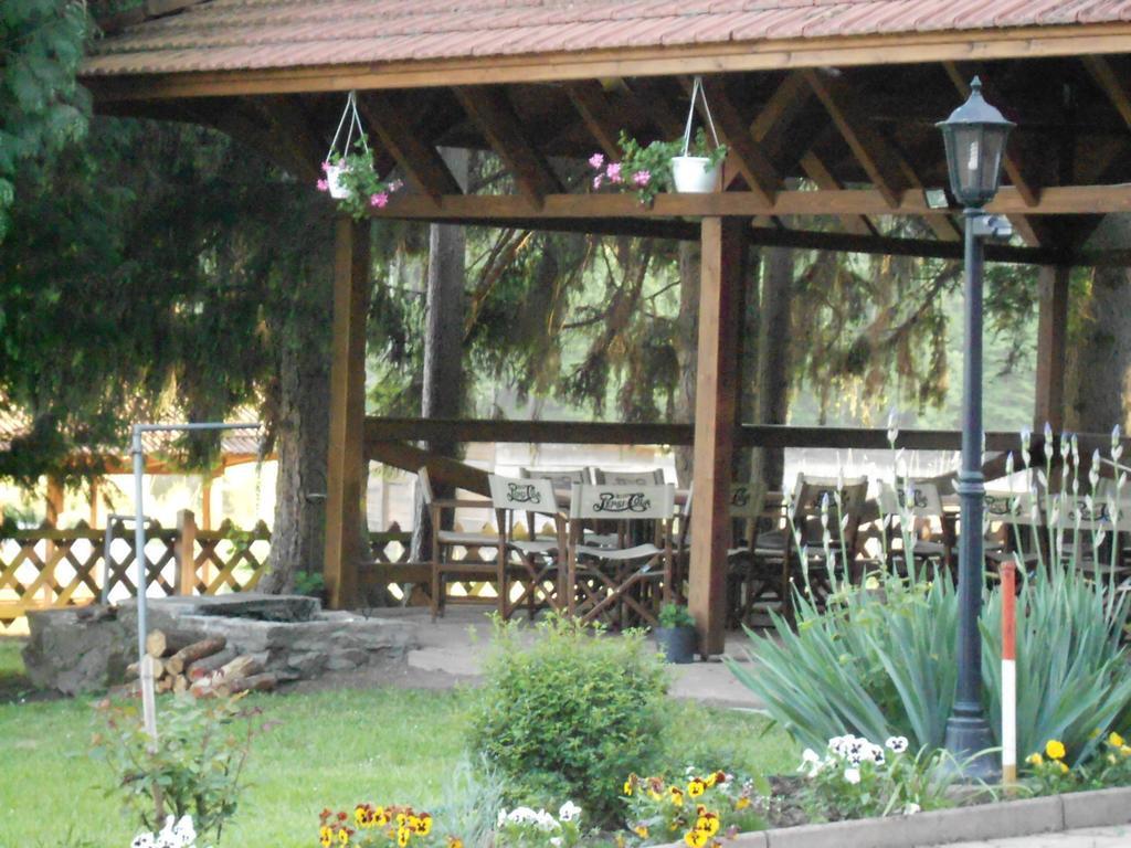 Agneslaki Oekoturisztikai Centrum Es Vadaszhaz Nagykanizsa Exterior photo
